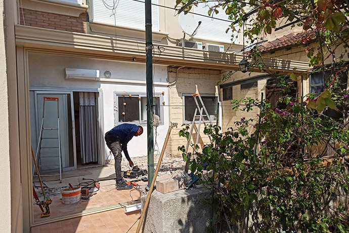 COSVAL Menuiseries PVC Aluminium A Salon De Provence Avant 1